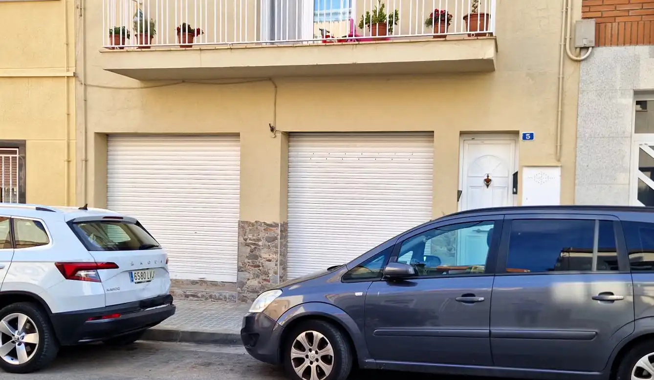 Casa adosada en venta en Carrer de l'Empordà, Ca n'Oriac