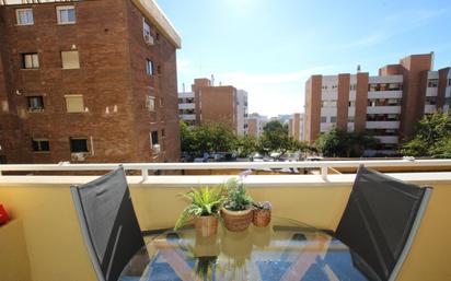 Vista exterior de Apartament en venda en Benalmádena amb Aire condicionat, Jardí privat i Terrassa