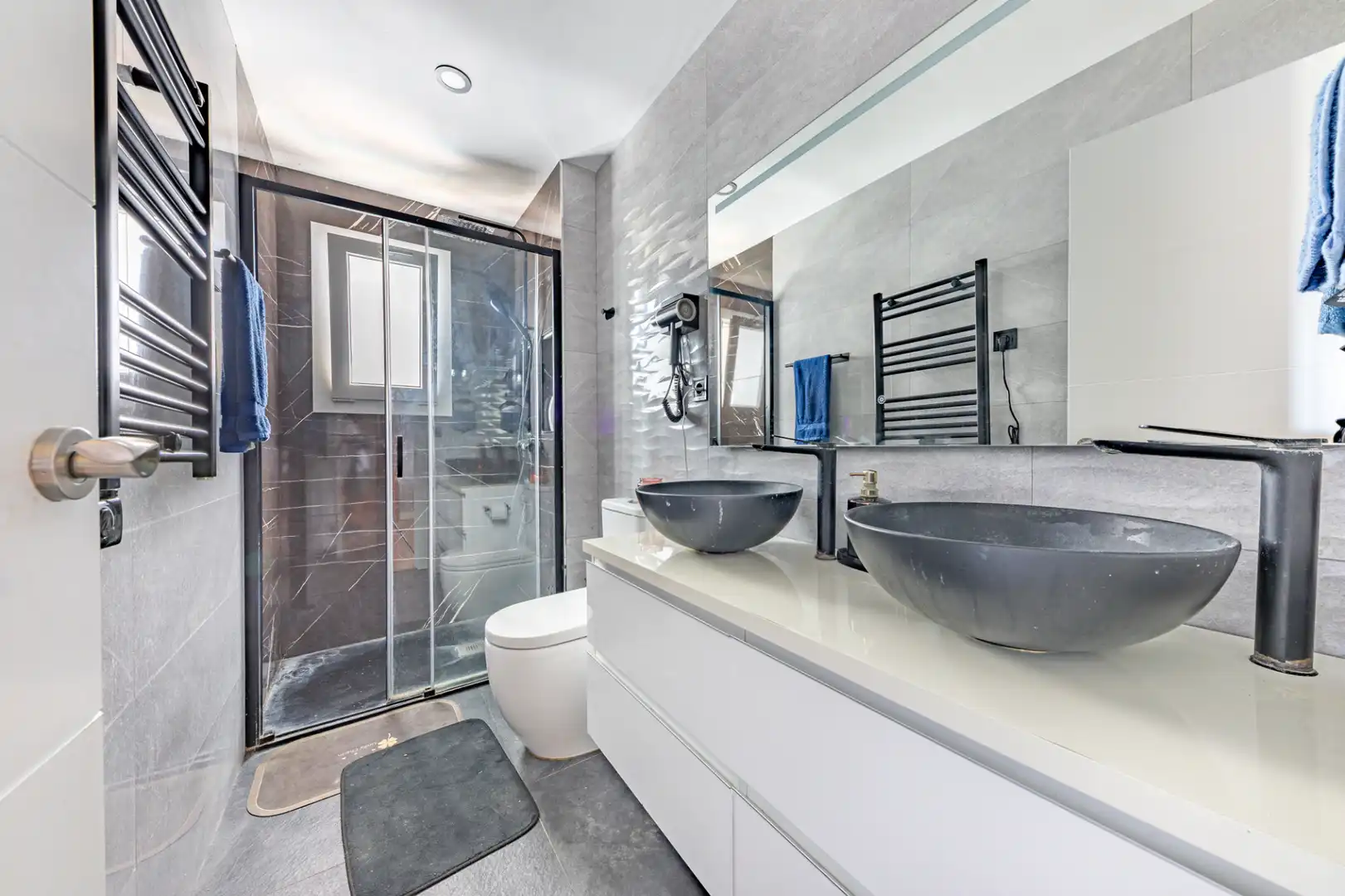 Baño de Casa o chalet en venta en Llinars del Vallès con Aire acondicionado, Calefacción y Jardín privado