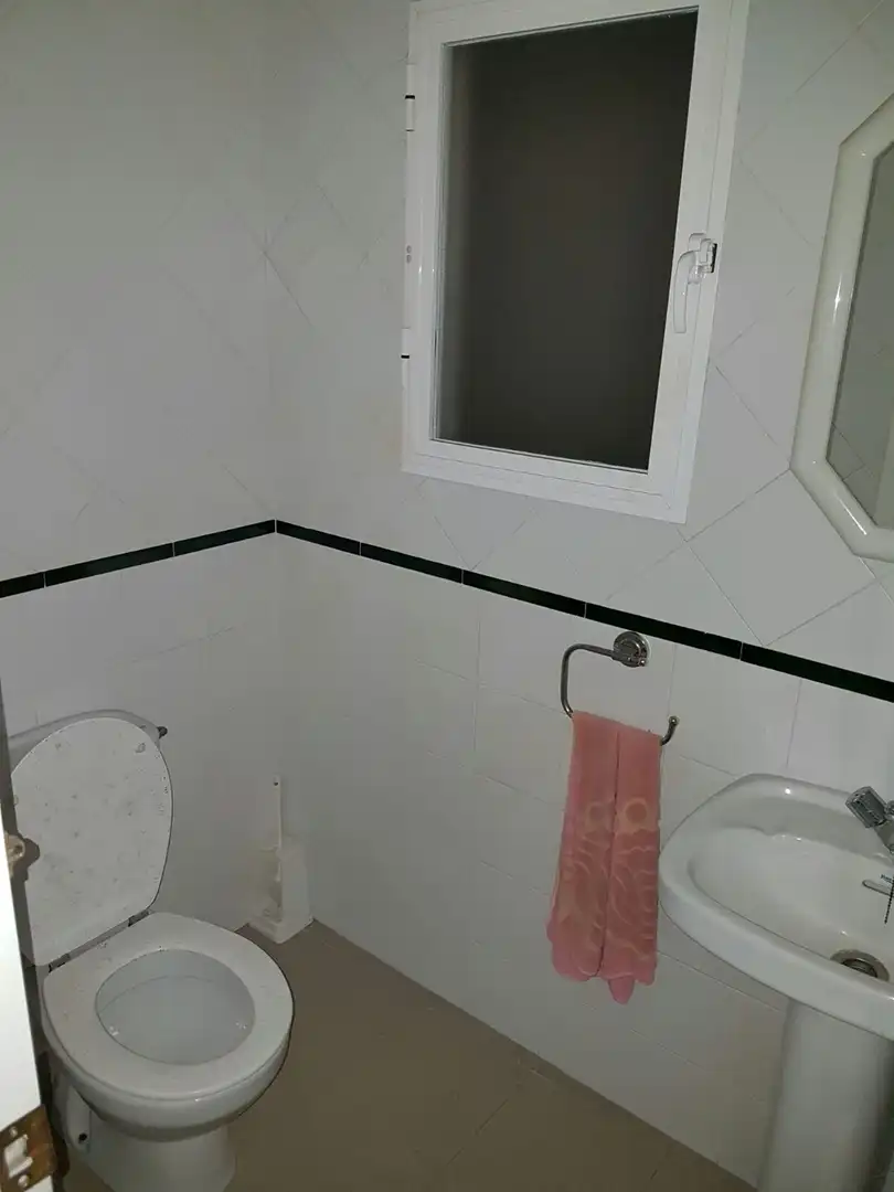 Badezimmer von Fabrikhallen zum Verkauf in Barbate