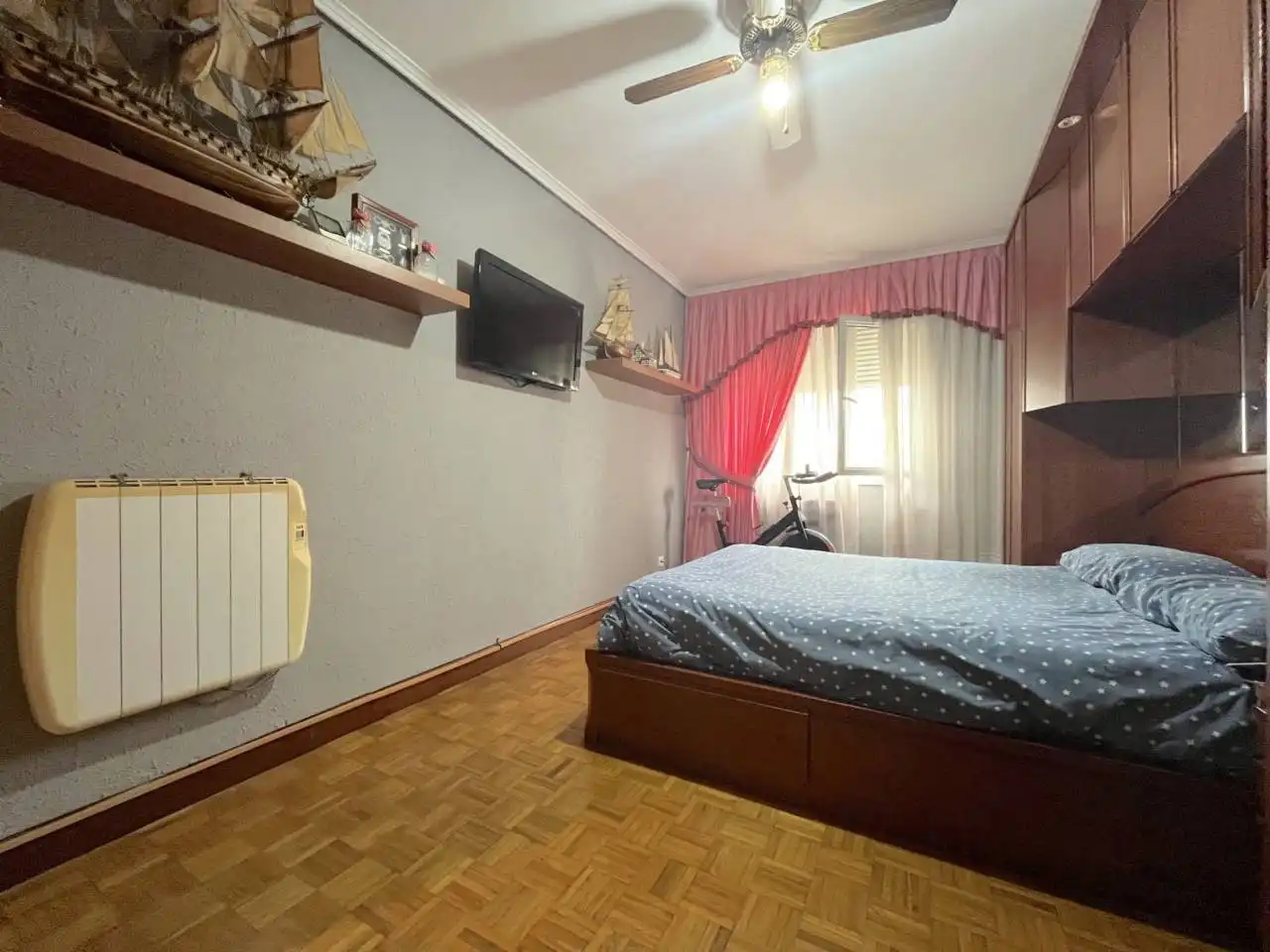 Bedroom of Flat for sale in Erandio  with Heating, Terrace and Furnished
