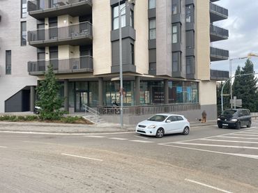 Local comercial de lloguer a Carrer de Francesc Ribas 56