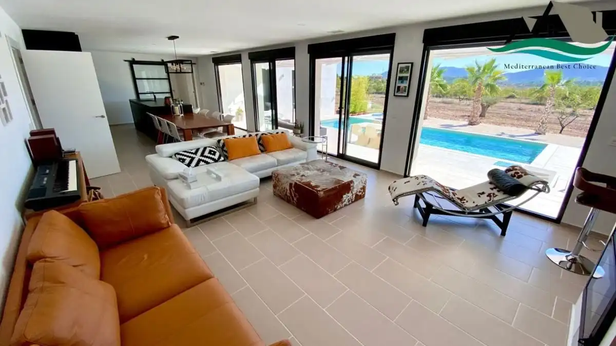 Casa con piscina en venta en Hondón de las Nieves / El Fondó de les Neus, imagen 2