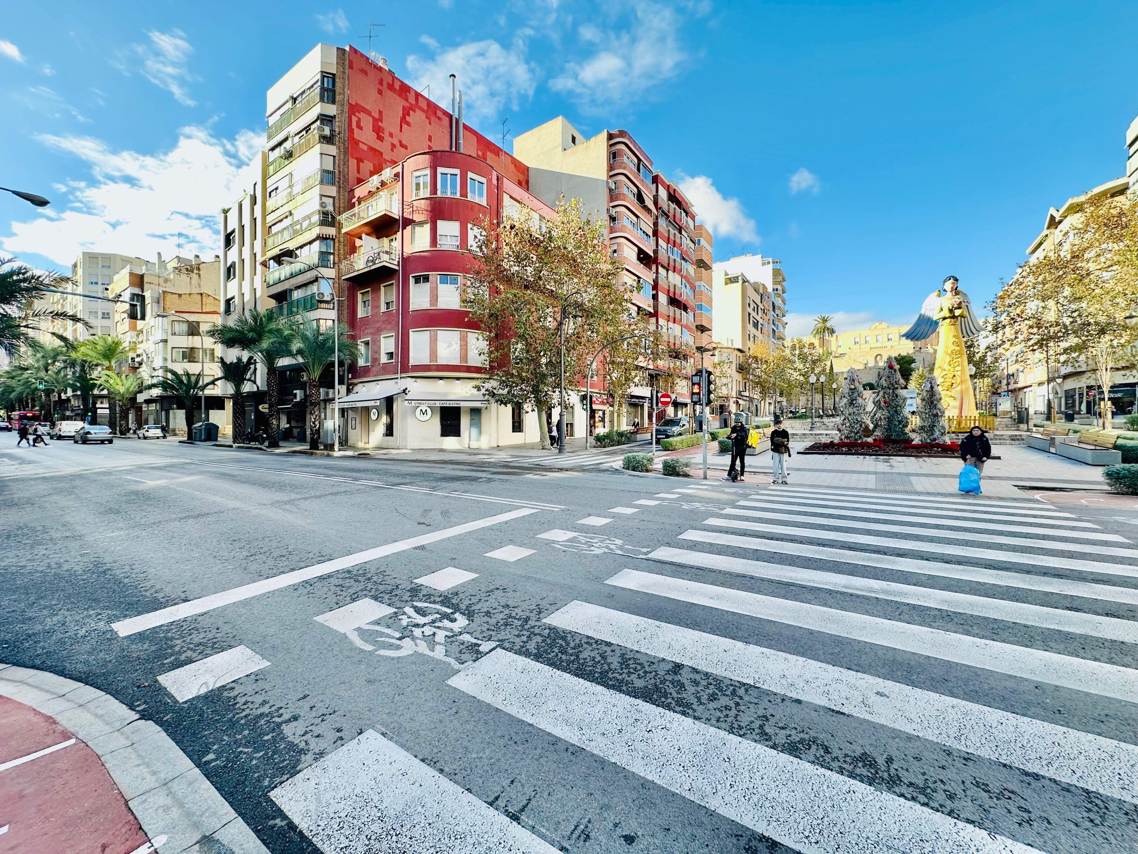 Vista exterior de Pis de lloguer en Alicante / Alacant amb Aire condicionat, Terrassa i Moblat