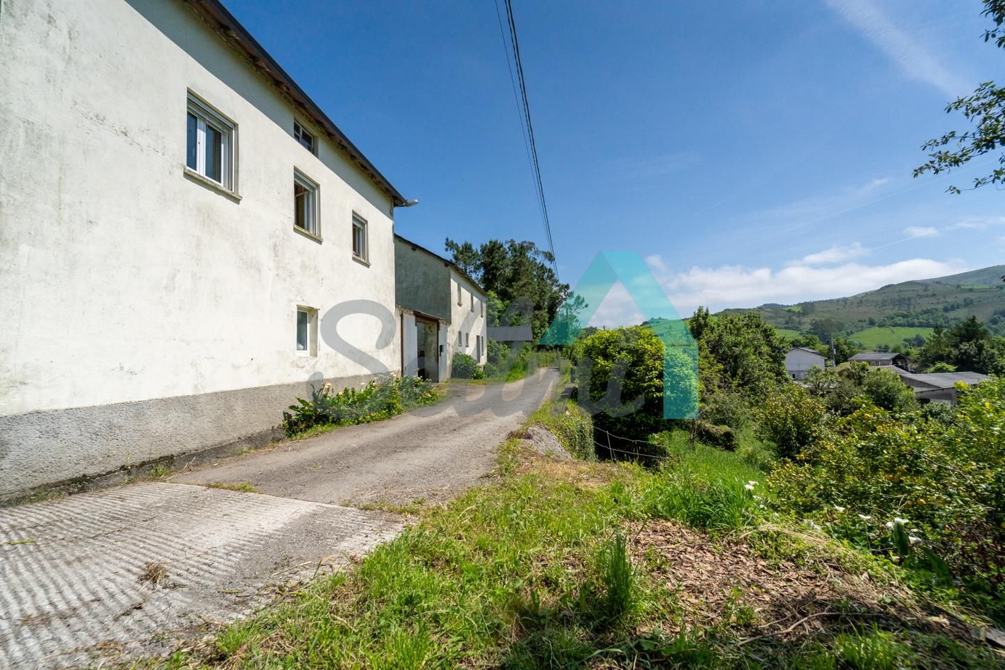 Exterior view of House or chalet for sale in Navia  with Private garden, Parquet flooring and Storage room