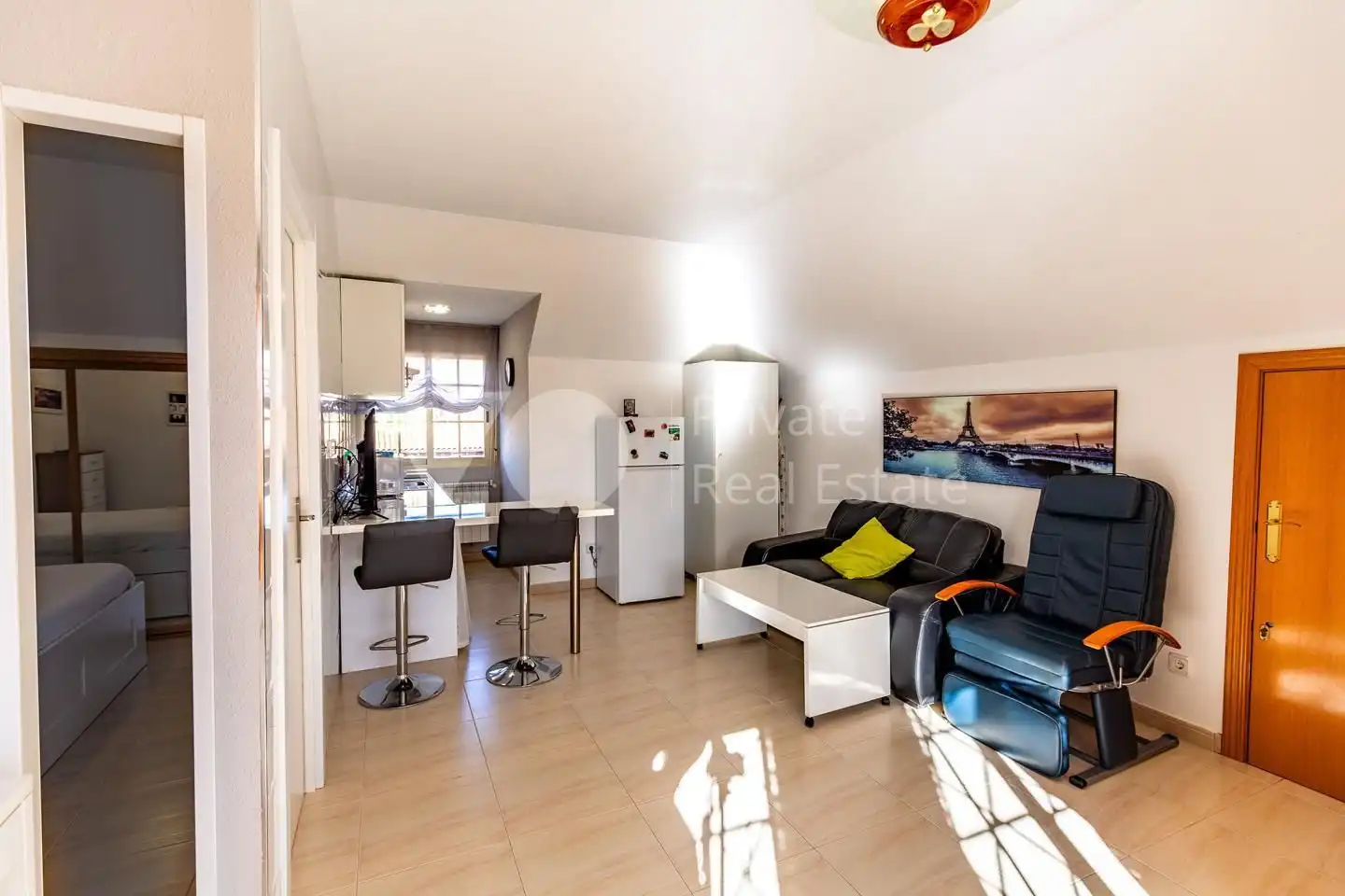 Sala d'estar de Casa adosada en venda en Majadahonda amb Aire condicionat, Calefacció i Jardí privat