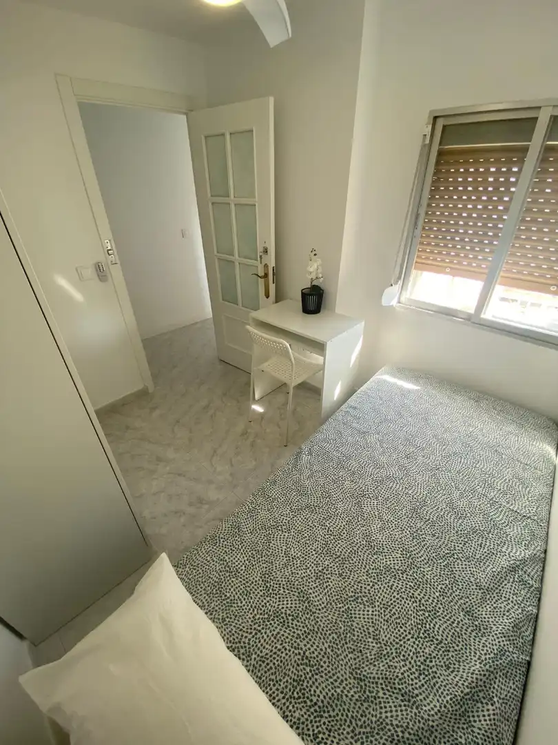 Bedroom of Attic for rent in Madrid  with Heating, Terrace and Furnished