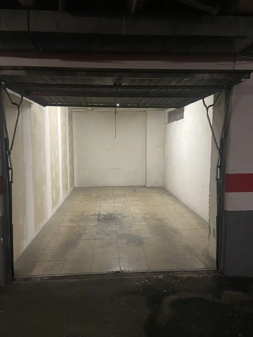Garage zum Verkauf in Alicante / Alacant