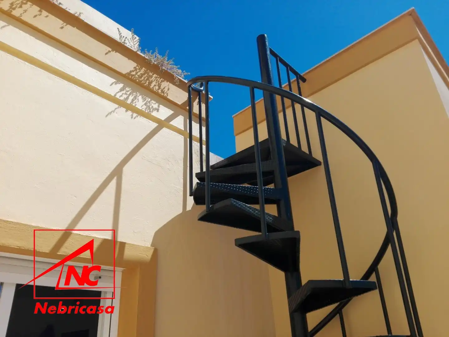 Terrasse von Wohnung zur Miete in Rota mit Terrasse, Schwimmbad und Möbliert