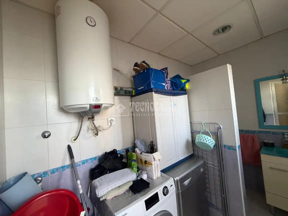 Cuina de Casa adosada en venda en Mengíbar amb Aire condicionat i Calefacció