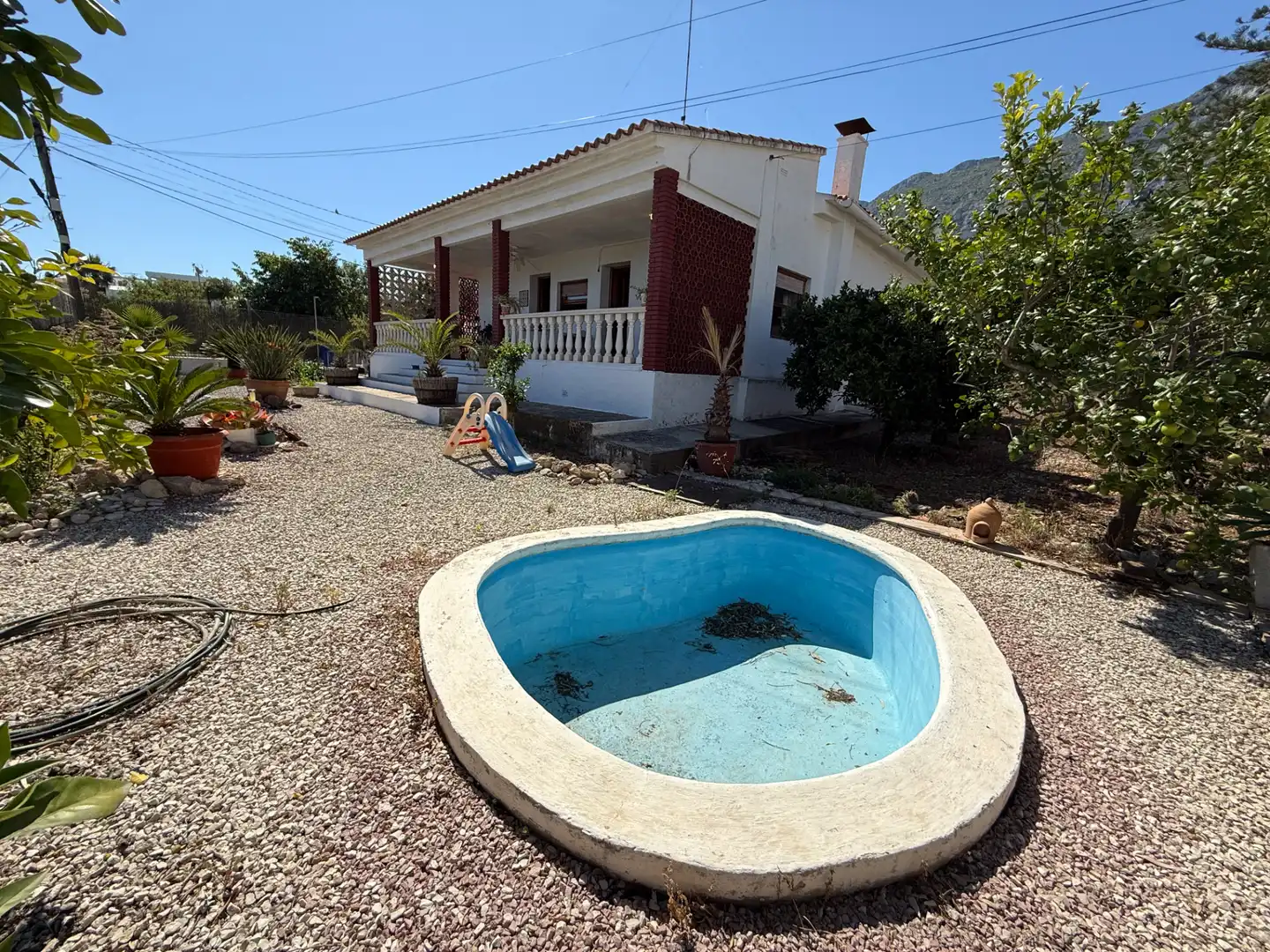 Chalet con piscina en venta en El Montgó