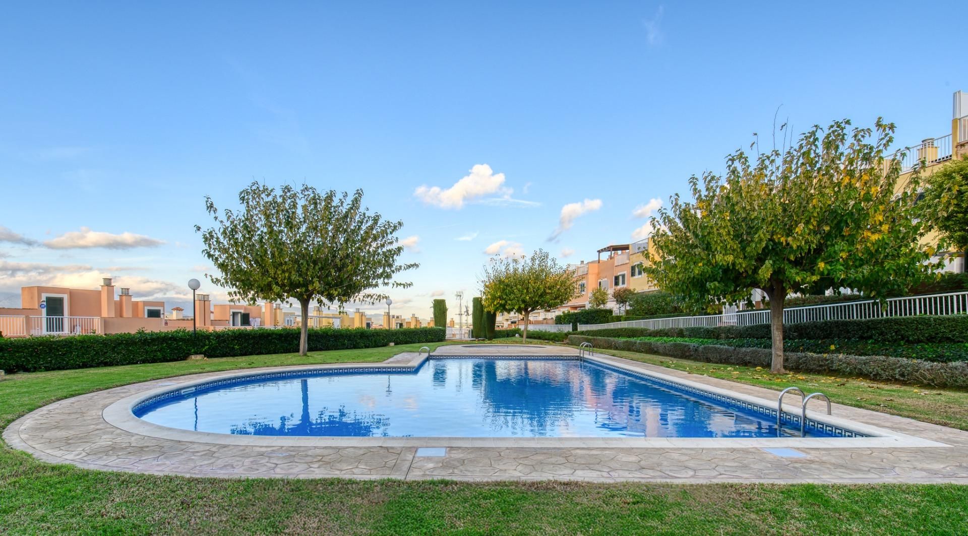 Piscina de Casa adosada en venda en  Palma de Mallorca amb Aire condicionat, Calefacció i Jardí privat