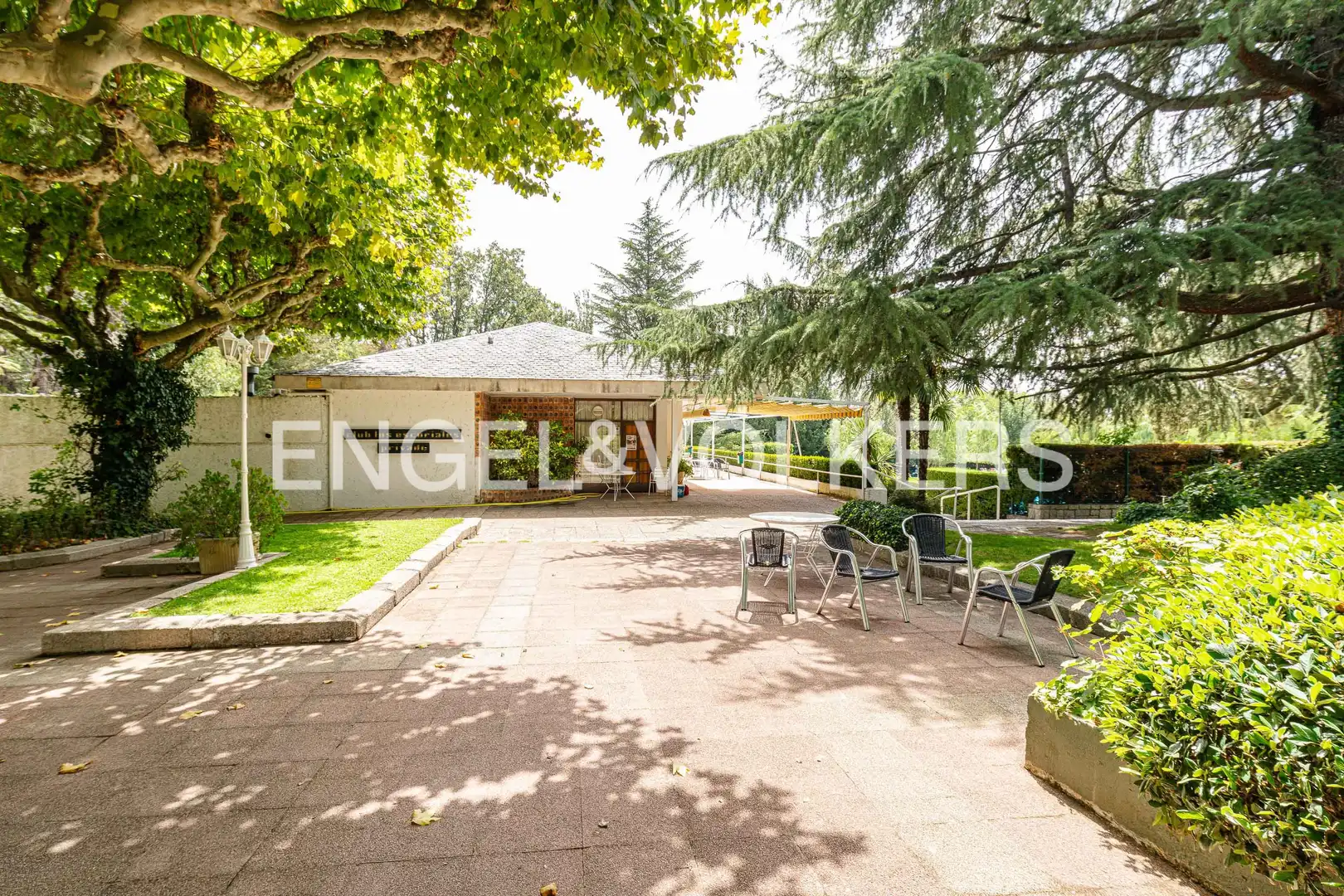 Terrassa de Pis en venda en El Escorial amb Calefacció, Jardí privat i Terrassa