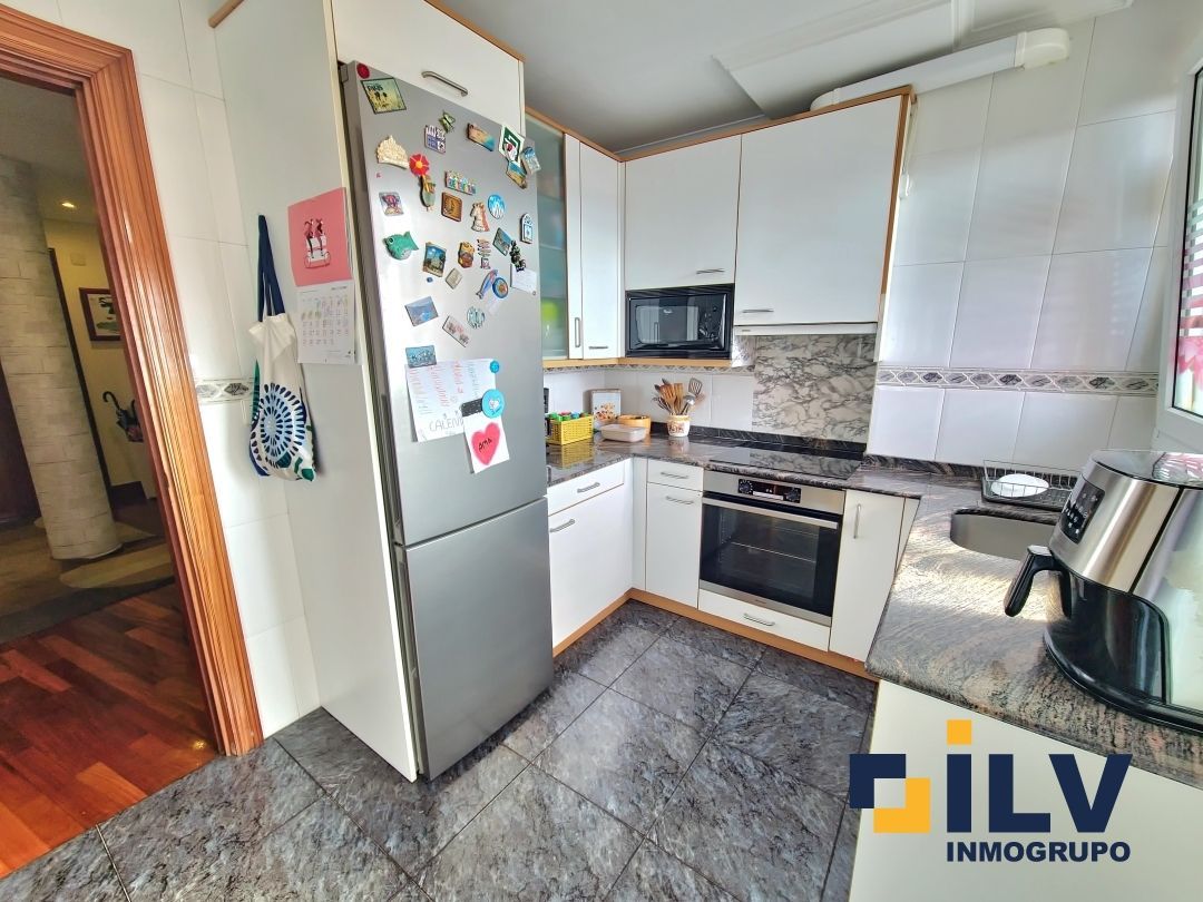 Kitchen of Flat for sale in Santurtzi   with Heating, Terrace and Storage room