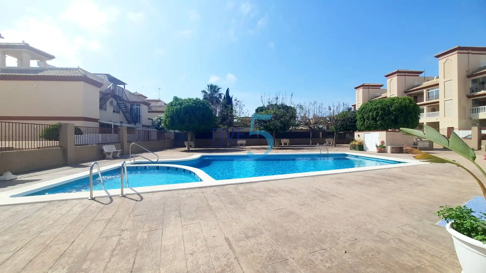 Piso con terraza en venta en Los Peñascos - El Salero - Los Imbernones