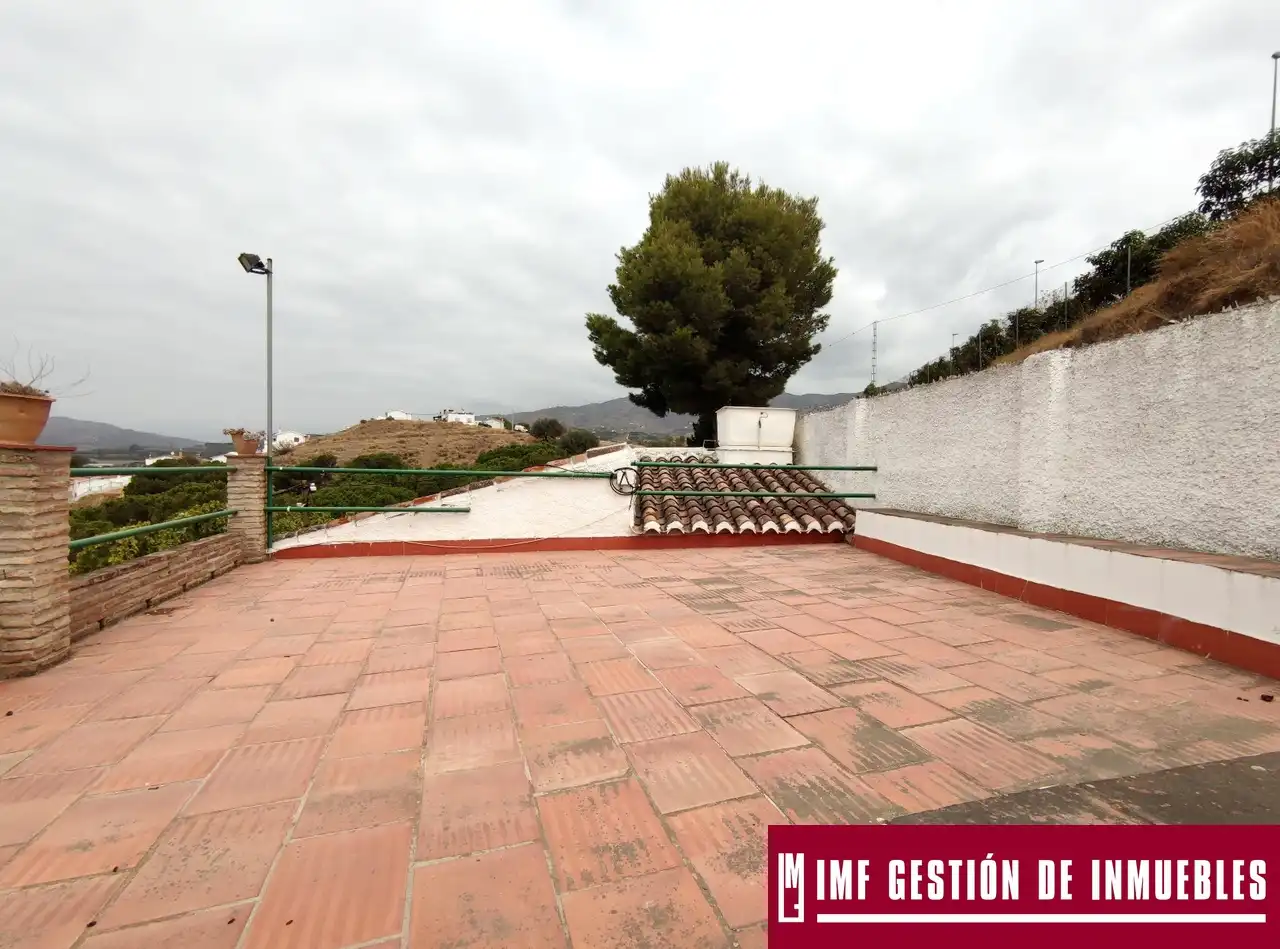 Vista exterior de Finca rústica en venta en Vélez-Málaga con Jardín privado, Terraza y Trastero