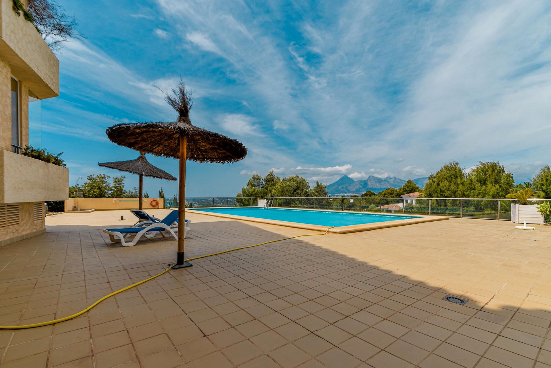 Swimming pool of Flat for sale in Altea  with Air Conditioner, Terrace and Swimming Pool