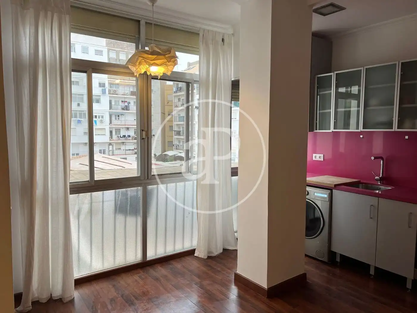 Vista exterior de Piso de alquiler en  Valencia Capital con Aire acondicionado, Calefacción y Amueblado