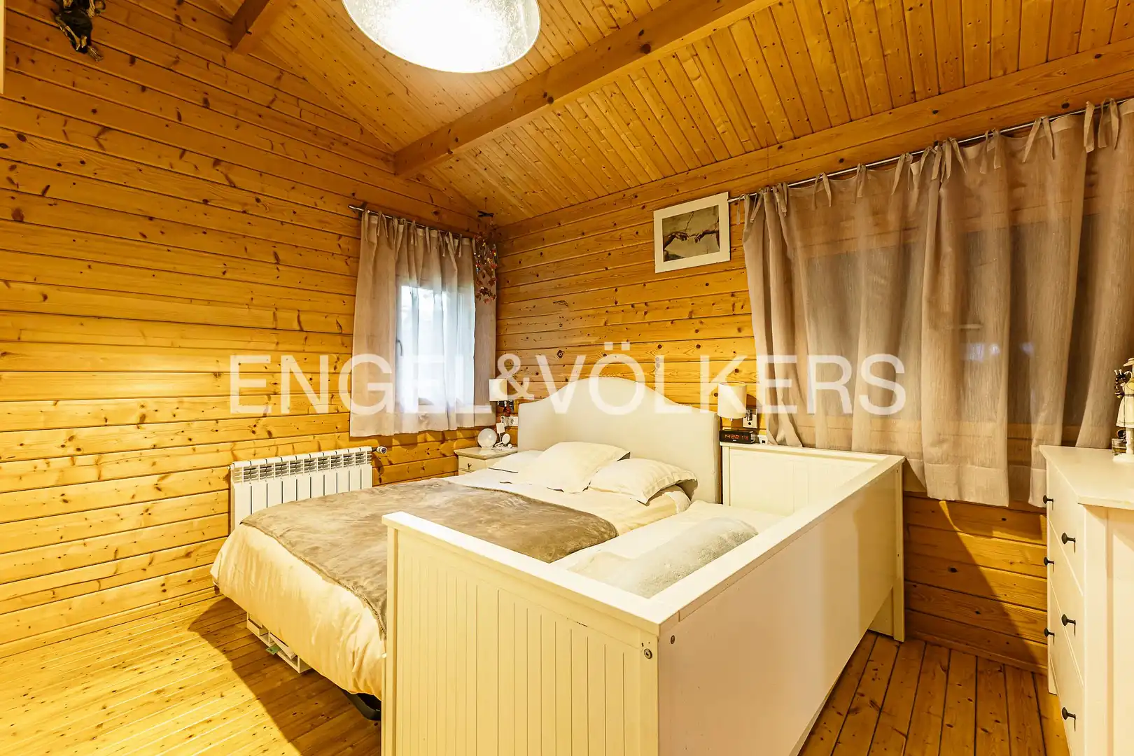 Bedroom of Houses for sale in Cerdanyola del Vallès  with Air Conditioner, Heating and Private garden