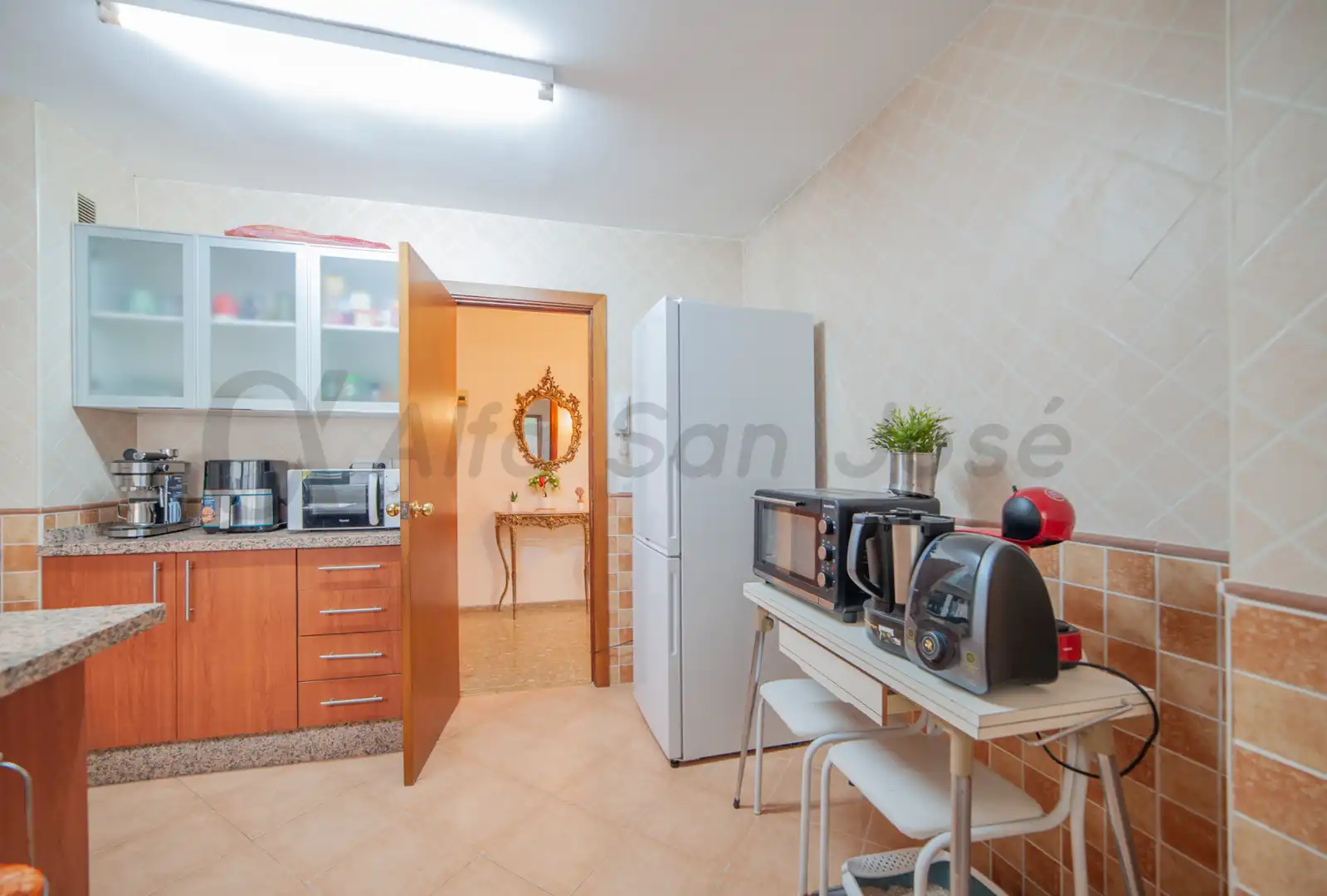 Kitchen of Flat for sale in Sevilla  with Furnished and Balcony