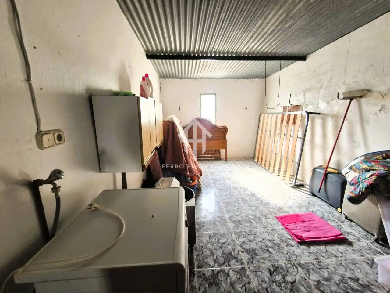 Houses for sale in Iznájar  with Private garden, Terrace and Furnished