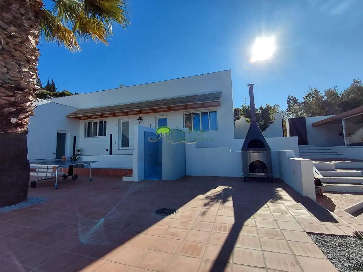 Vista exterior de Finca rústica en venta en Cómpeta con Aire acondicionado, Terraza y Trastero