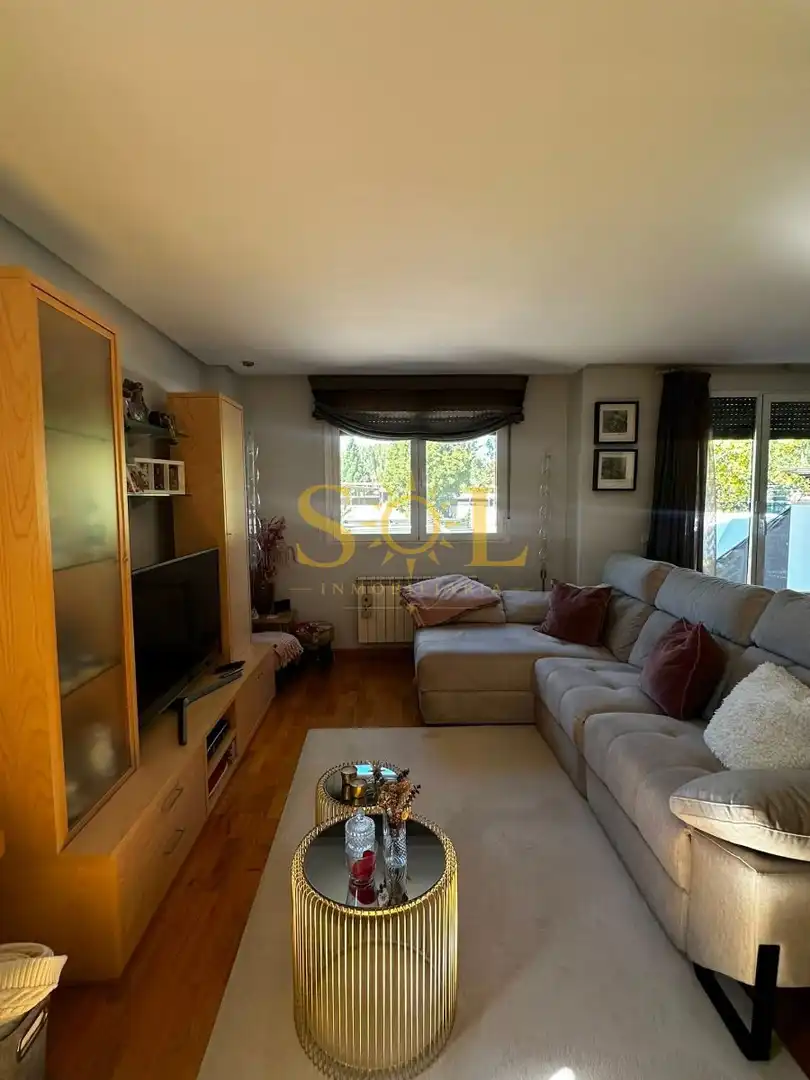 House with garden for sale in Calle Escipión, imagen 3