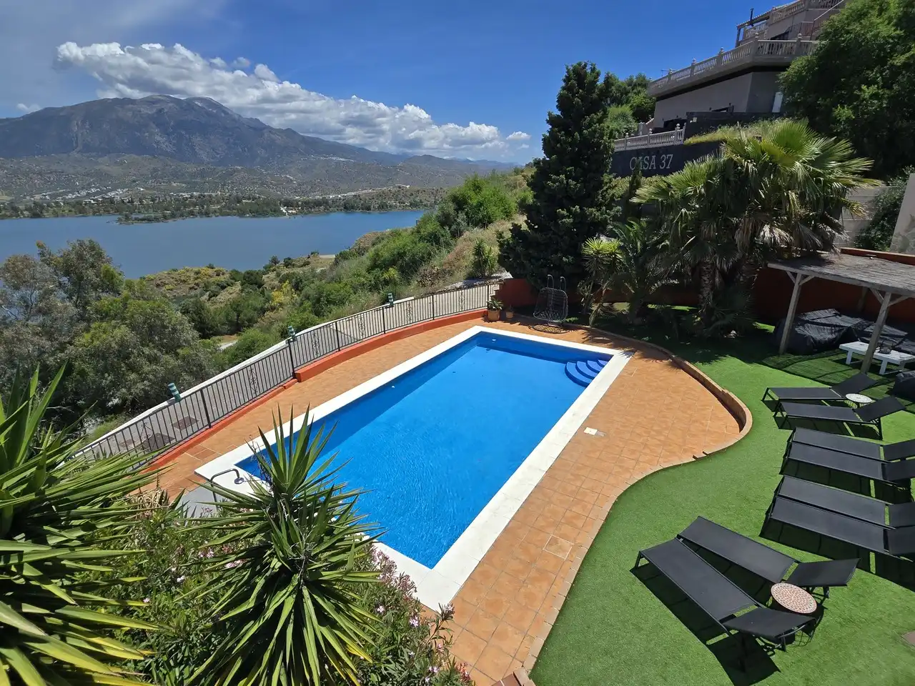Piscina de Casa o xalet en venda en Viñuela amb Aire condicionat, Terrassa i Piscina