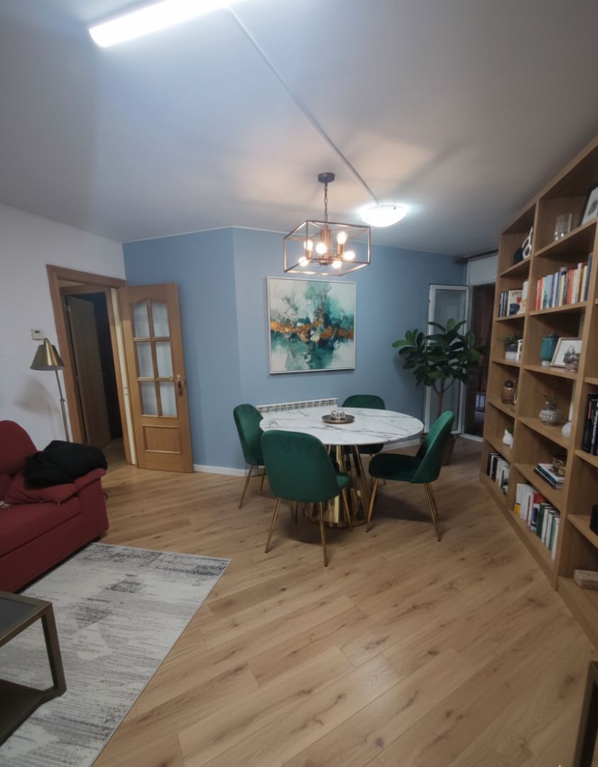 Comedor de Piso en venta en Sant Boi de Llobregat con Calefacción, Amueblado y Horno