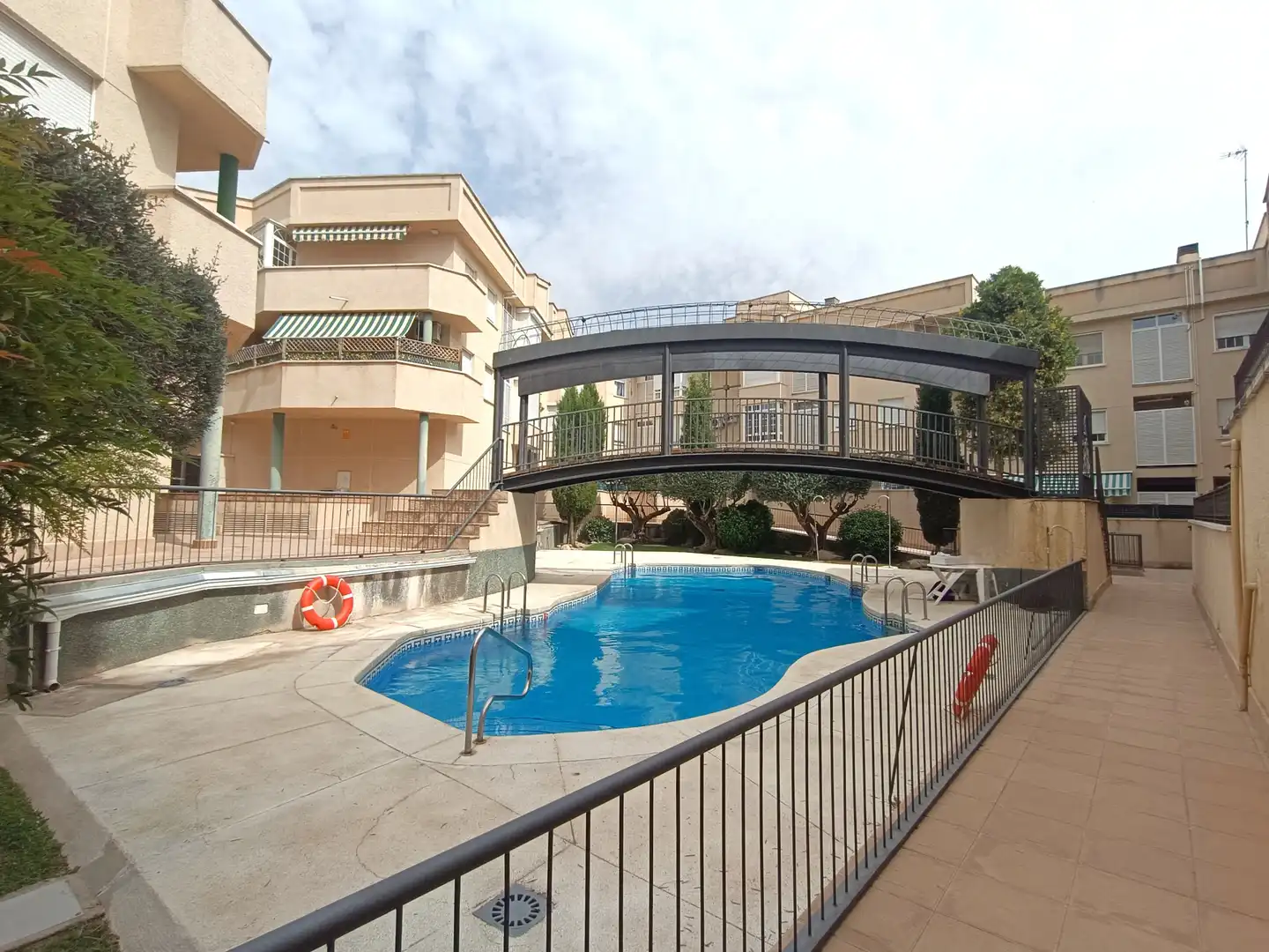 Piscina de Pis de lloguer en Villanueva del Pardillo amb Aire condicionat, Calefacció i Parquet