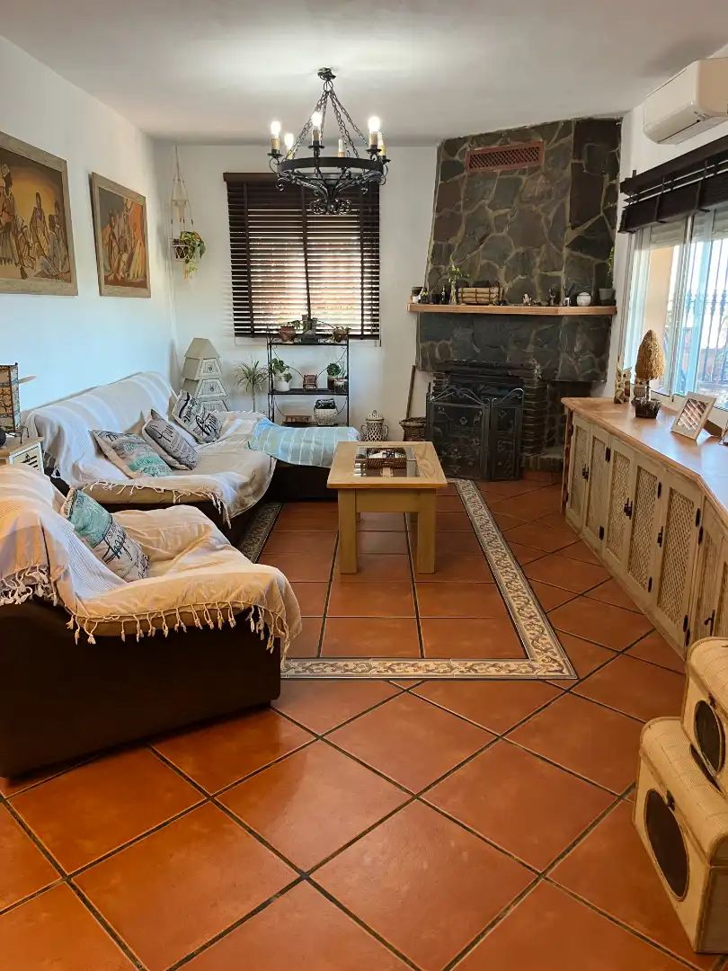 Sala de estar de Finca rústica en venta en Cártama con Aire acondicionado, Terraza y Amueblado