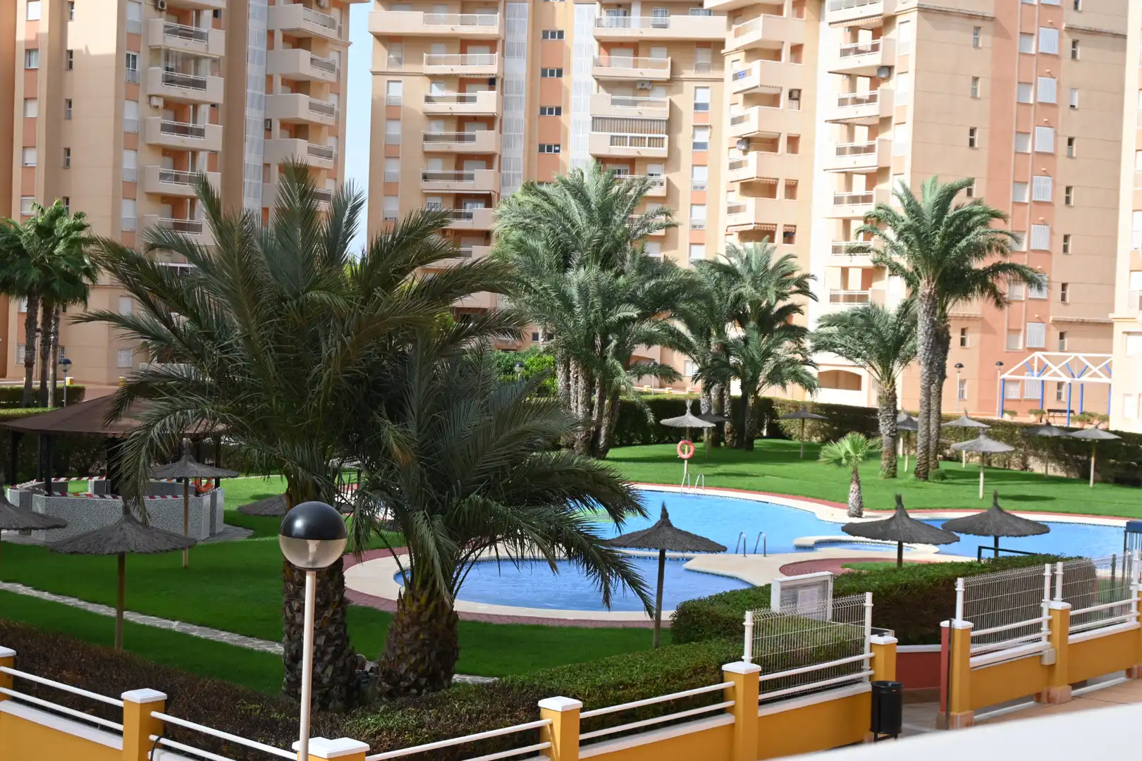 Swimming pool of Garage for rent in La Manga del Mar Menor