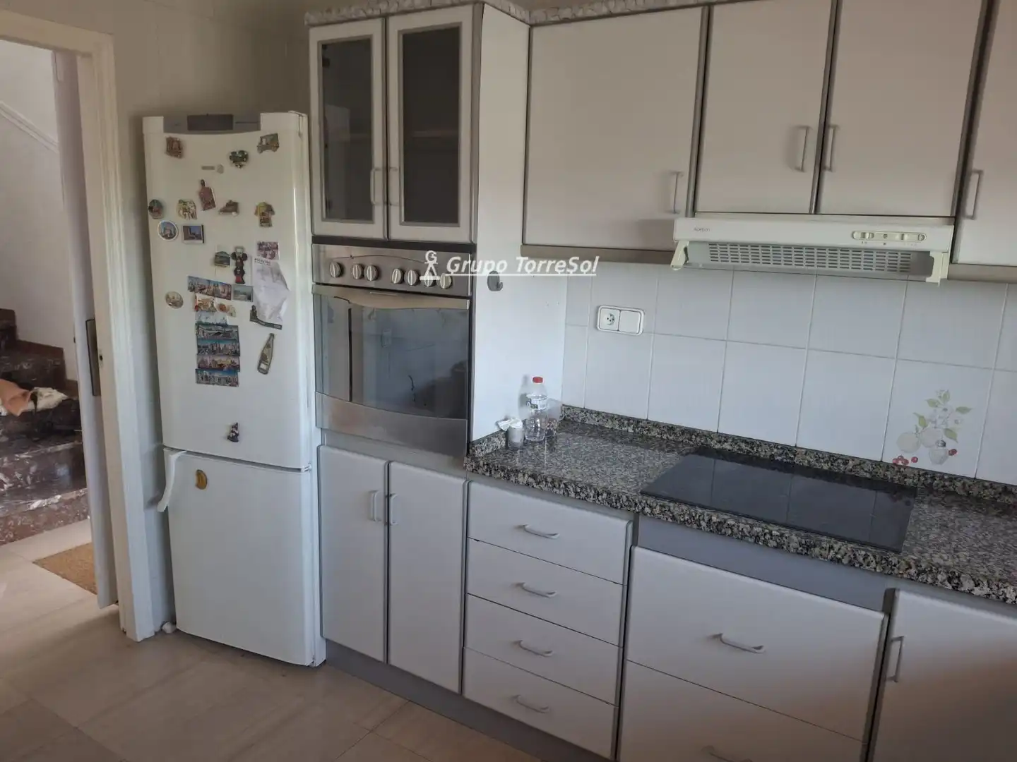 Cuina de Casa o xalet en venda en Masllorenç amb Aire condicionat, Calefacció i Jardí privat