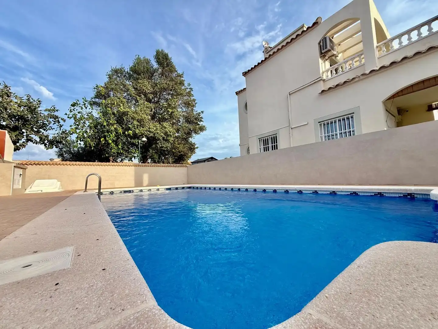Piscina de Casa o xalet en venda en El Mojón