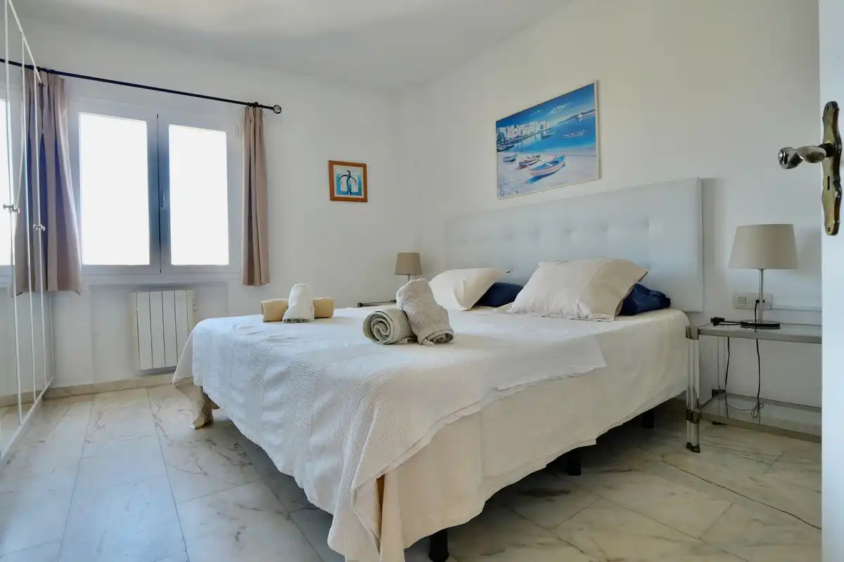 Schlafzimmer von Wohnungen zum Verkauf in Marbella mit Klimaanlage, Terrasse und Alarm