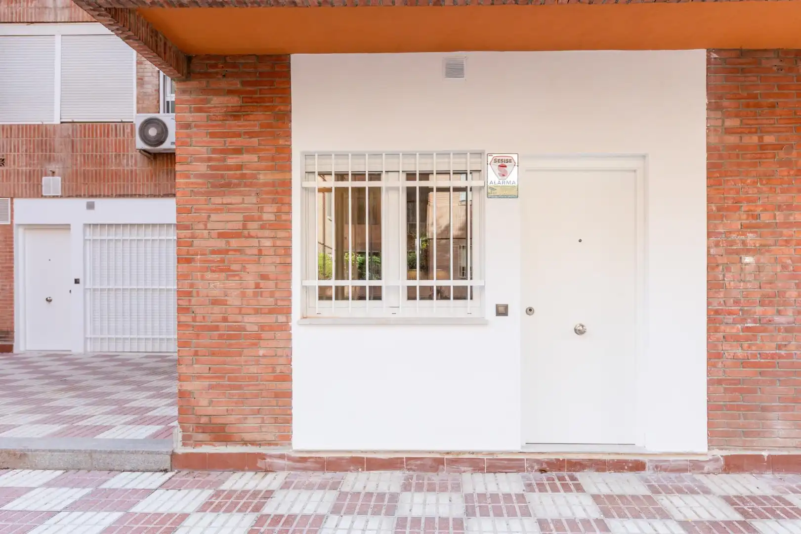 Exterior view of Study for sale in Granada  with Air Conditioner, Heating and Furnished