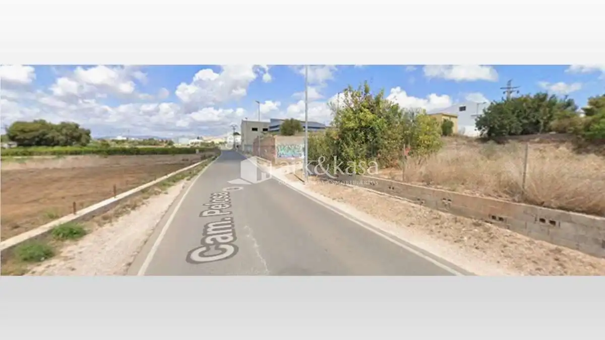 Industrial land for sale in Moncada