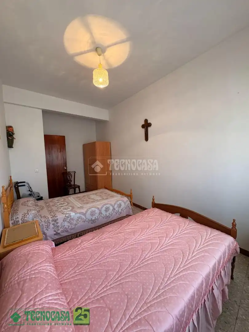 Habitación de Piso en venta en Dosbarrios con Calefacción