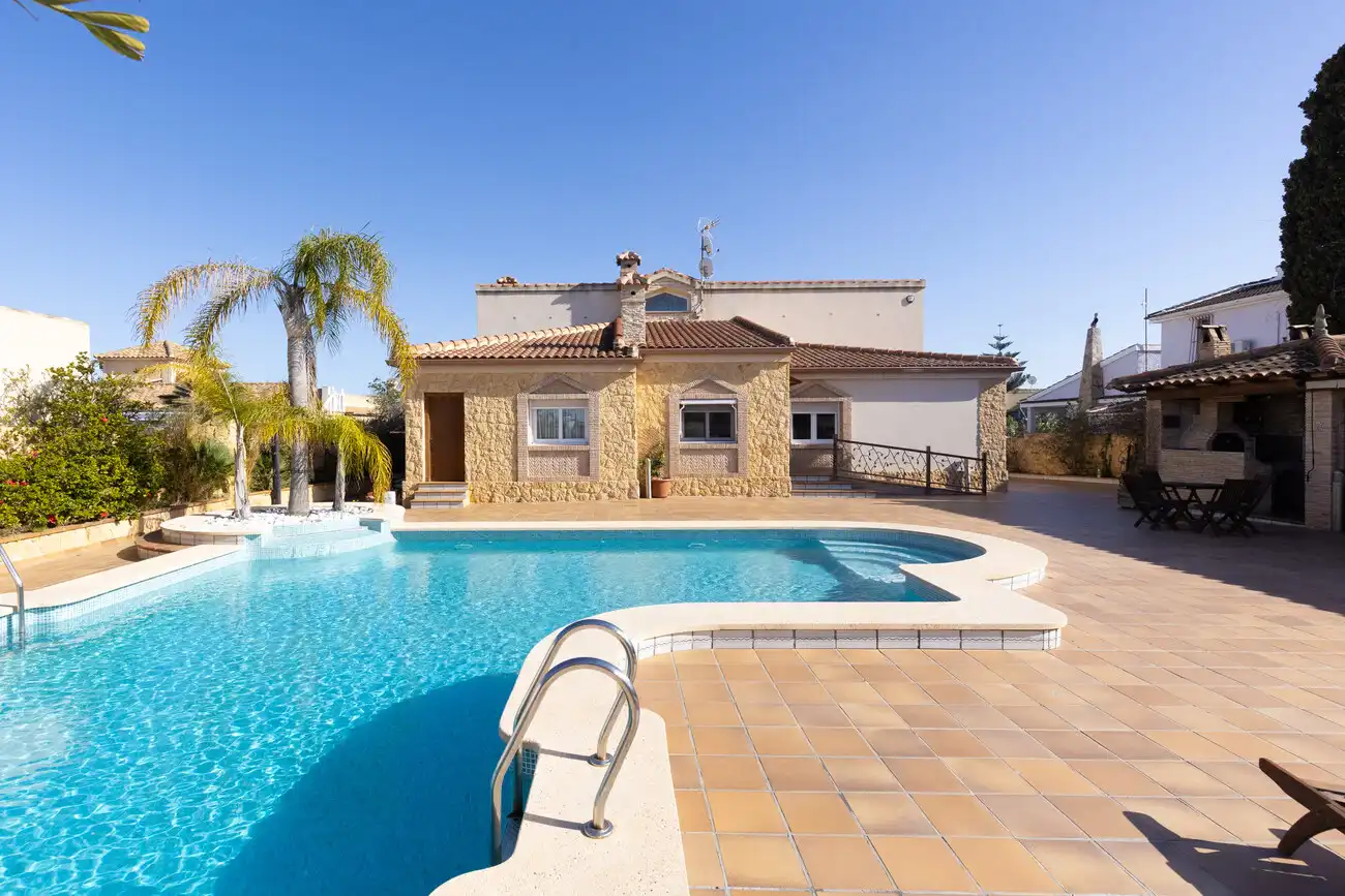 Piscina de Casa o xalet en venda en Torrevieja amb Piscina