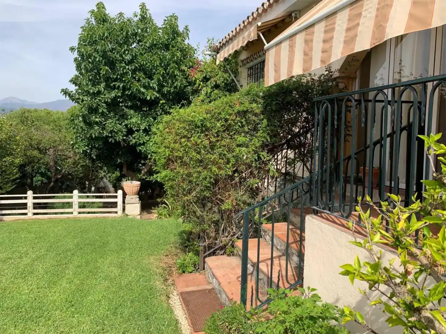 Jardí de Casa o xalet en venda en Marbella amb Aire condicionat, Piscina i Balcó