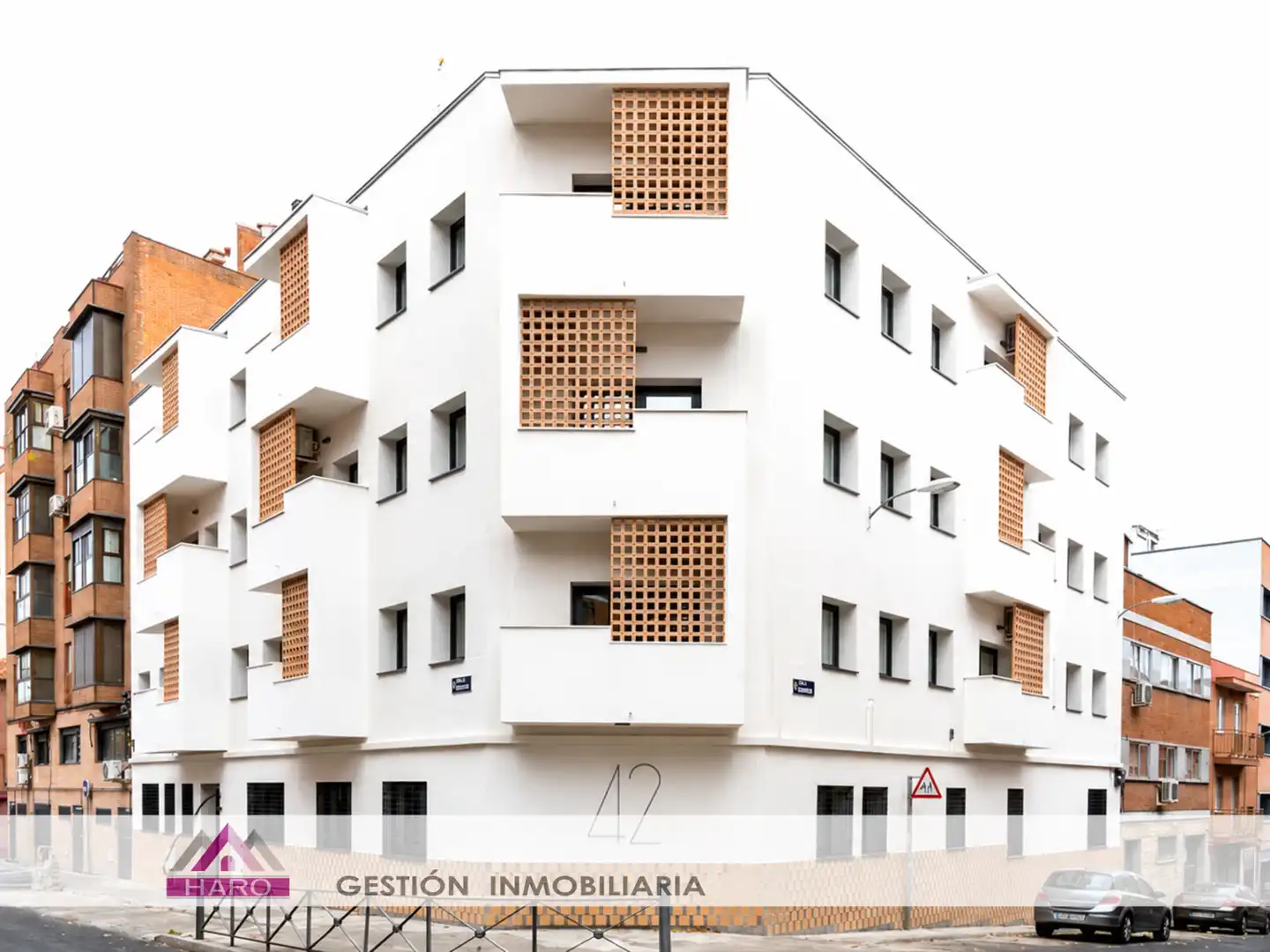 Exterior view of Flat for rent in Madrid  with Furnished, Oven and Balcony