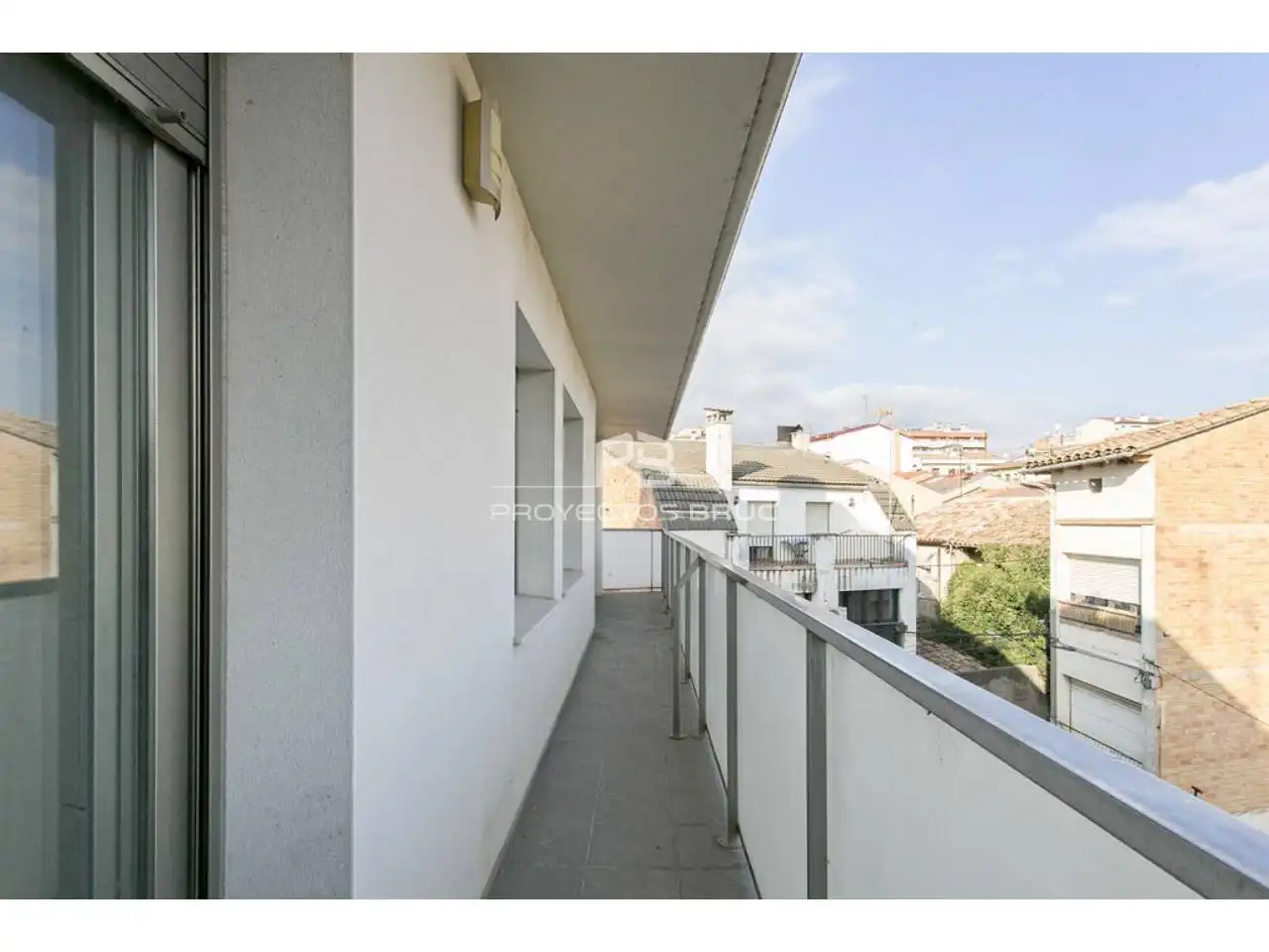 Vista exterior de Pis en venda en Navàs amb Traster