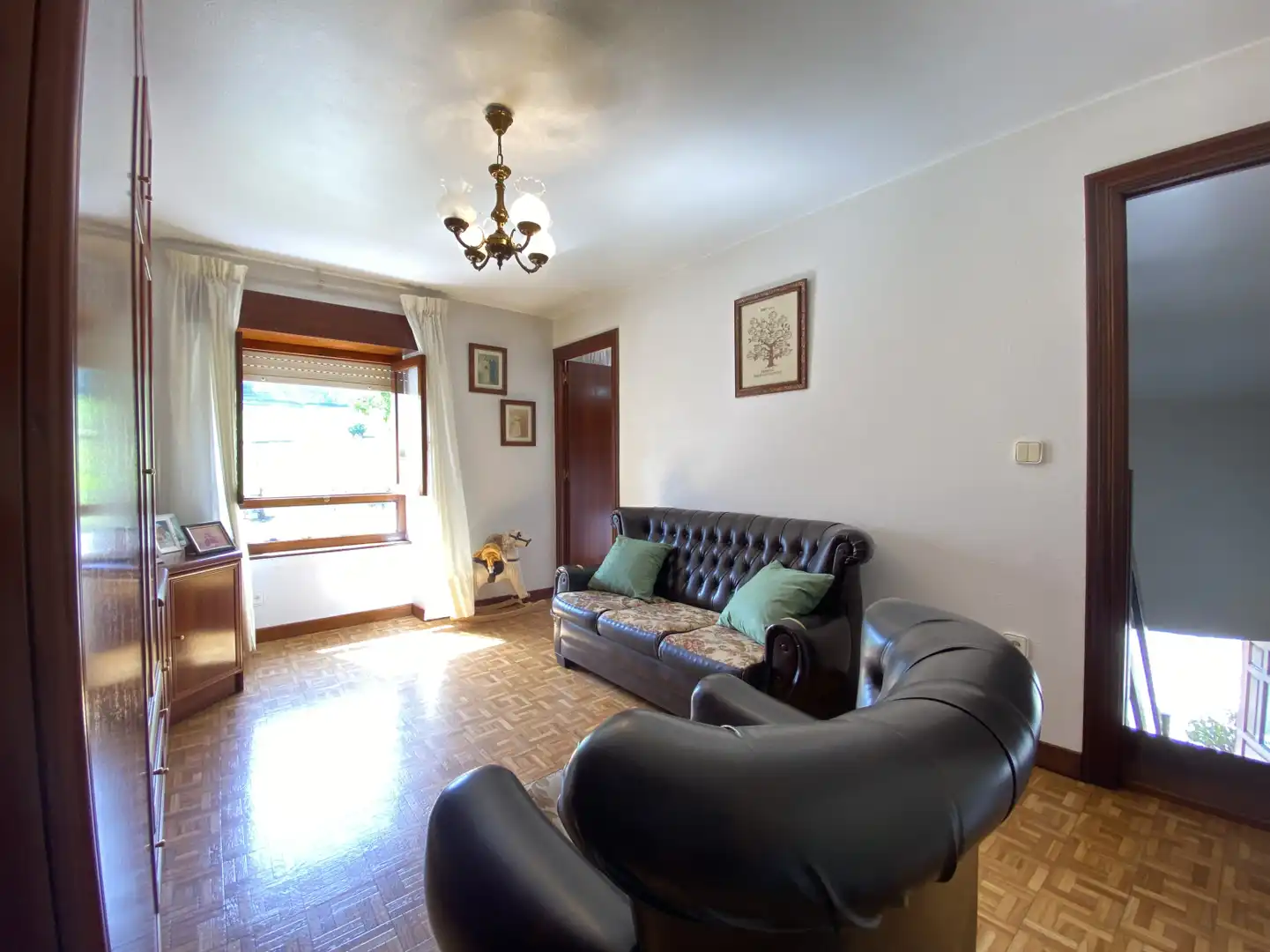 Sala de estar de Casa adosada en venta en Torrelavega  con Jardín privado