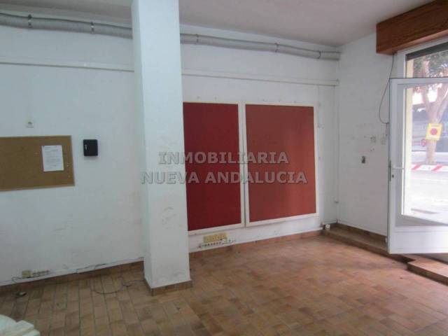 Local comercial en Alquiler en Nueva Andalucía