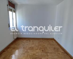 Bedroom of Flat to rent in  Madrid Capital  with Air Conditioner, Parquet flooring and Furnished