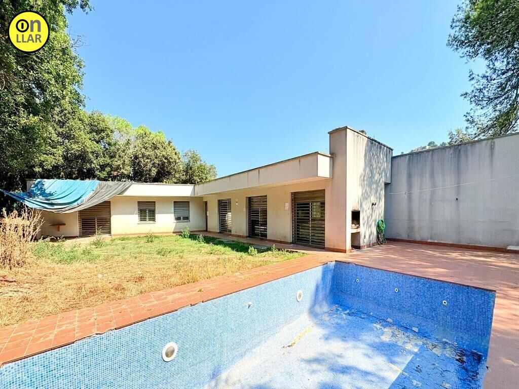 Vista exterior de Casa o chalet en venta en  Barcelona Capital con Jardín privado, Terraza y Piscina