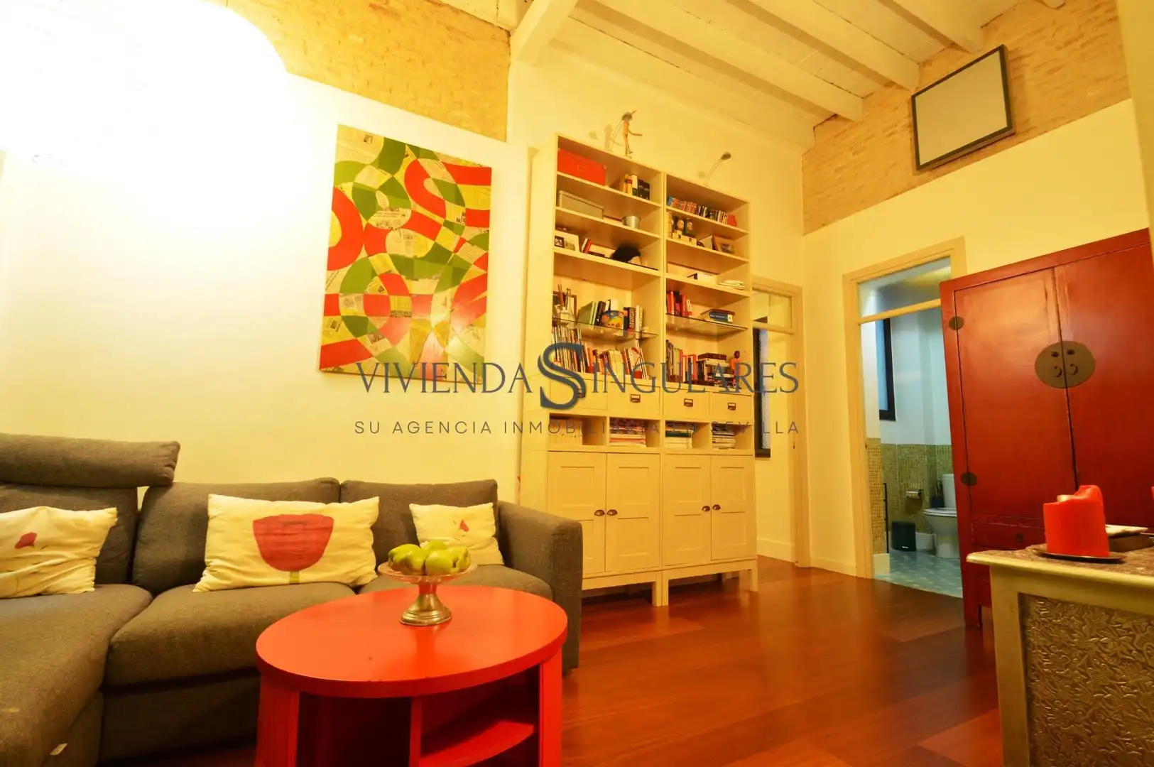 Sala d'estar de Apartament en venda en Sevilla amb Aire condicionat i Moblat