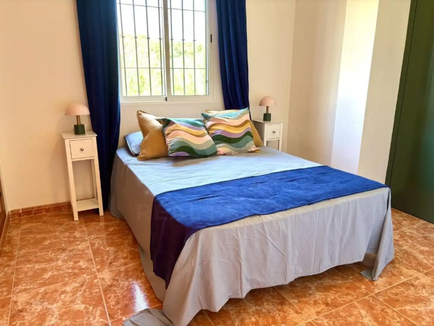 Dormitori de Casa adosada en venda en Nerja amb Terrassa i Piscina