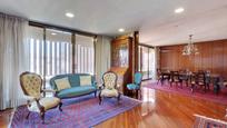 Living room of Flat for sale in  Barcelona Capital  with Air Conditioner, Heating and Parquet flooring