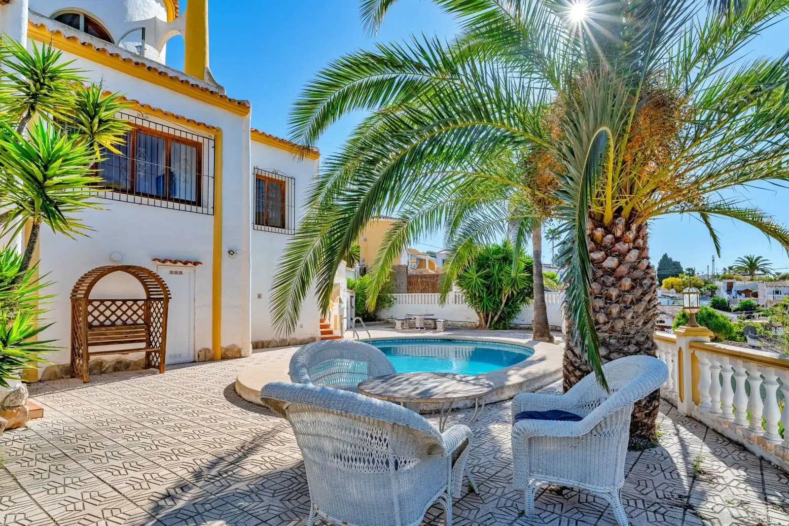Detached house with pool for sale in Cometa